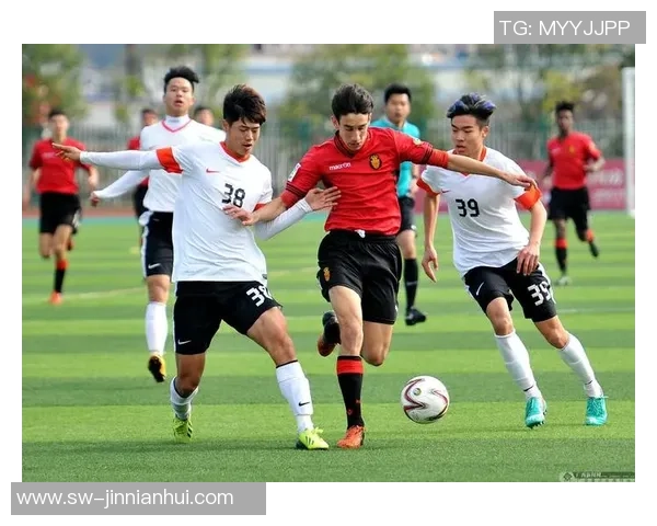 中国U18青年队迎战FC东京U18球队展现青春风采与竞技精神