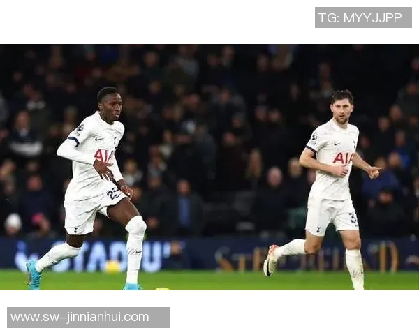 乌多吉:被持枪要挟时真的吓到了 热刺夺得欧联杯时感觉梦想成真 乌多吉:被持枪要挟时真的吓到了 热刺夺得欧联杯时感觉梦想成真